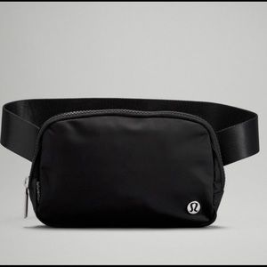 NWT lululemon belt bag